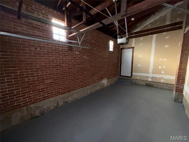 8841 Jennings Station Road, Jennings, MO 63136