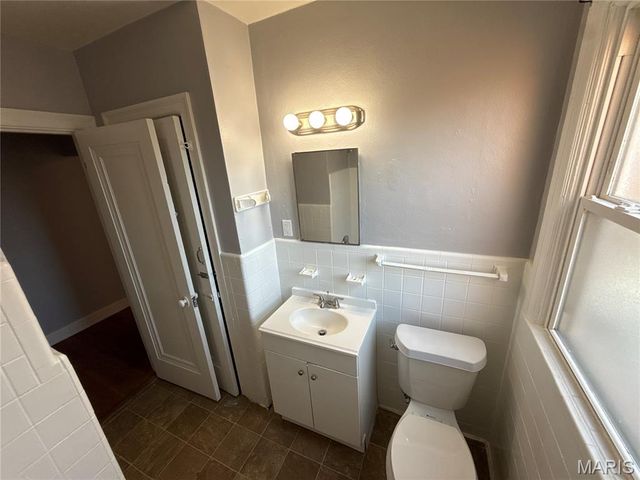 8841 Jennings Station Road, Jennings, MO 63136