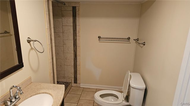 117 KIMBERLY Dr W, Camillus, NY 13219