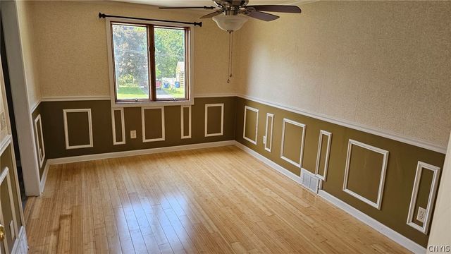 117 KIMBERLY Dr W, Camillus, NY 13219
