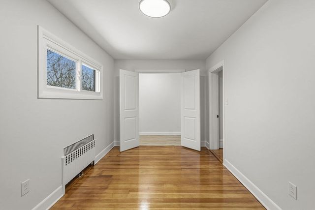 295 Newbury St, Fall River, MA 02720