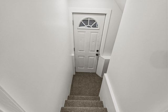 295 Newbury St, Fall River, MA 02720