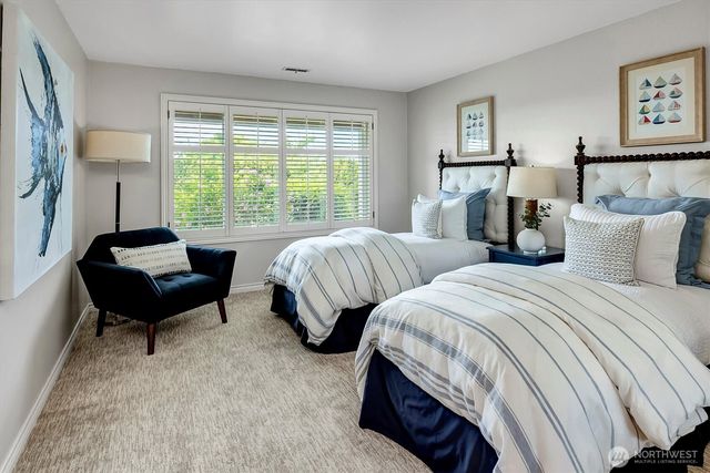 8900 NE 16th Street, Clyde Hill, WA 98004