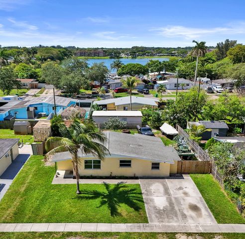 5740 SW 38th Street, Davie, FL 33314