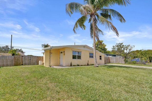 5740 SW 38th Street, Davie, FL 33314