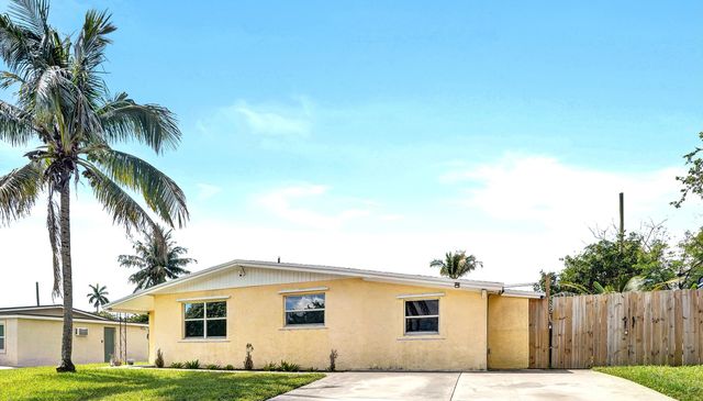 5740 SW 38th Street, Davie, FL 33314