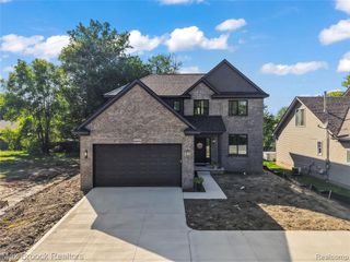 34575 Jefferson Avenue, Harrison Twp, MI 48045