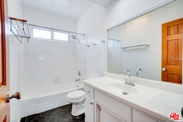 1131 14th Street 8, Santa Monica, CA 90403