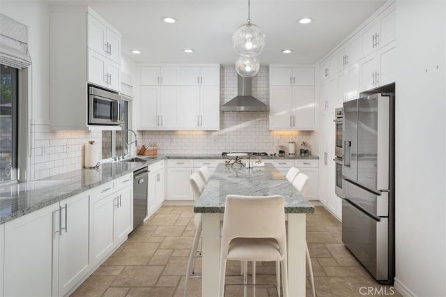 25443 Hopkins Place, Stevenson Ranch, CA 91381
