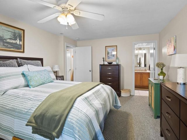7 Wake Robin Road 310, Lincoln, RI 02865