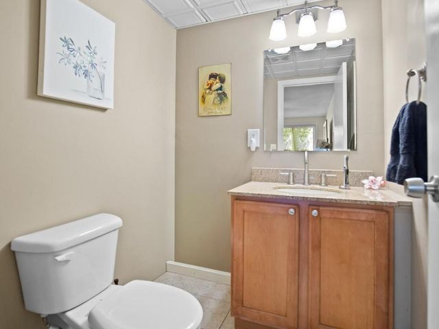 7 Wake Robin Road 310, Lincoln, RI 02865