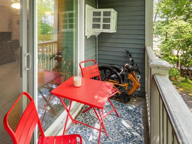7 Wake Robin Road 310, Lincoln, RI 02865