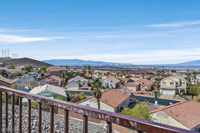 352 Rosefinch Street, Henderson, NV 89012