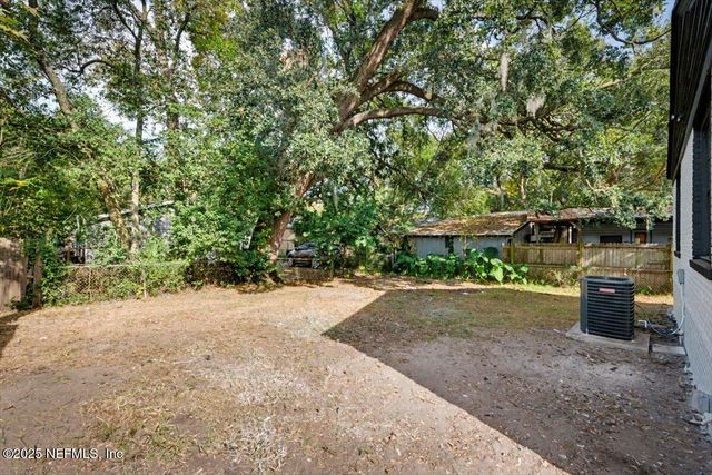 245 E 46TH Street, Jacksonville, FL 32208