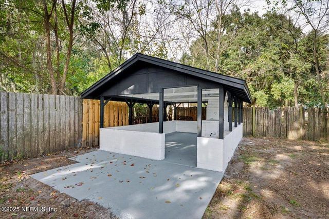 245 E 46TH Street, Jacksonville, FL 32208