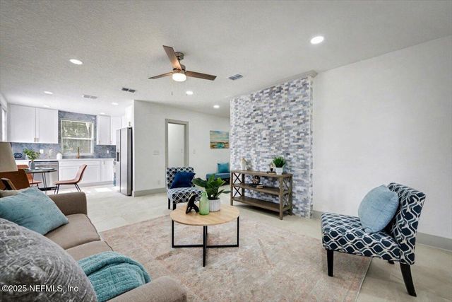 245 E 46TH Street, Jacksonville, FL 32208