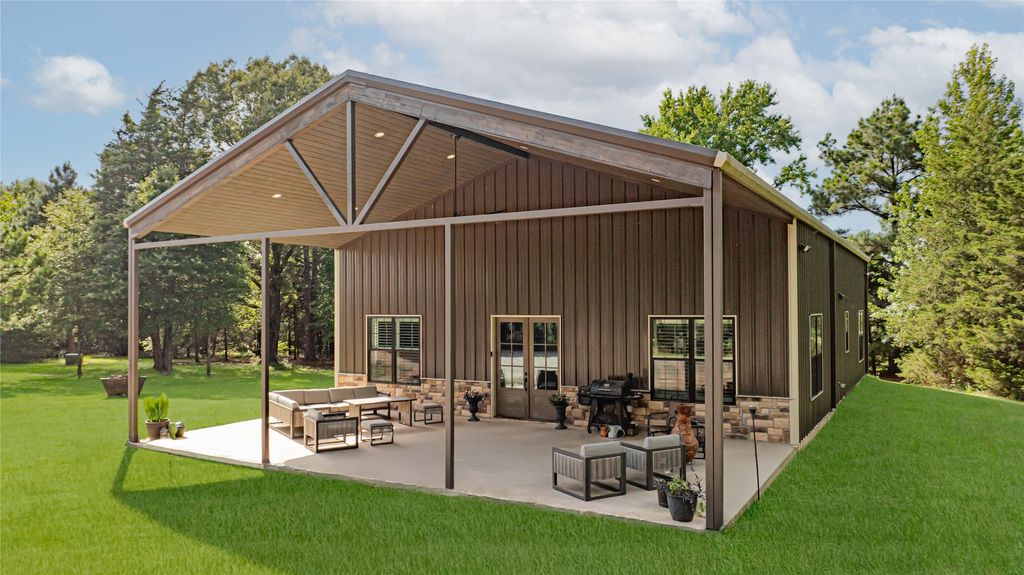 7635 N US Highway 271, Mt Pleasant, TX 75455