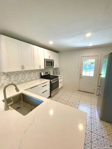 403 MARQUIS LN, San Antonio, TX 78216