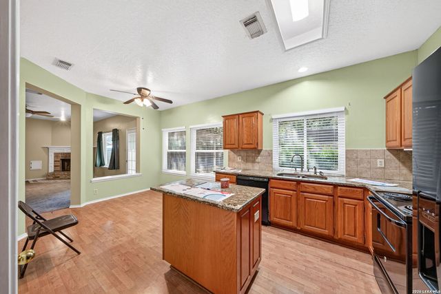 1527 Firwick, San Antonio, TX 78253
