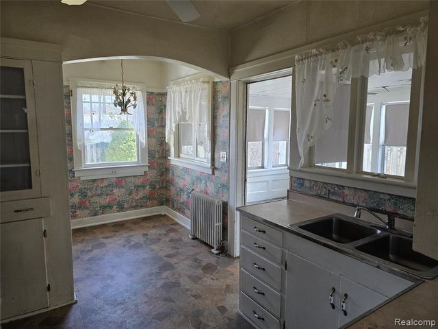 939 Backus Street, Jackson, MI 49202