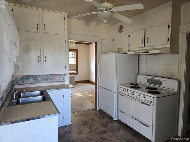 939 Backus Street, Jackson, MI 49202