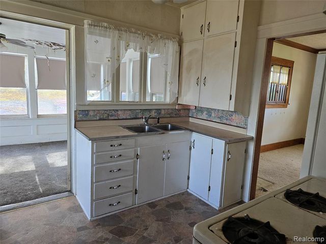 939 Backus Street, Jackson, MI 49202