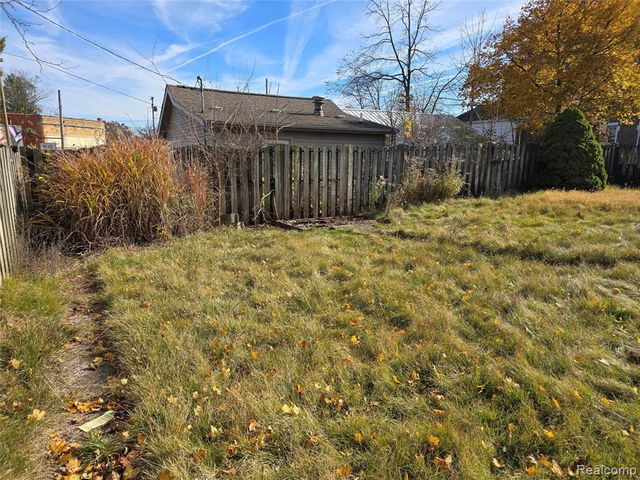 939 Backus Street, Jackson, MI 49202