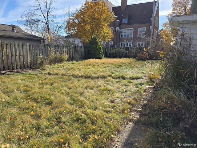 939 Backus Street, Jackson, MI 49202