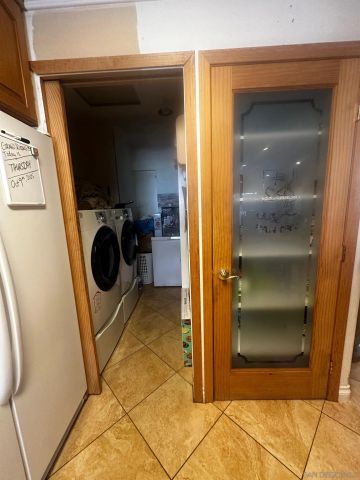 5935 Flipper Dr, San Diego, CA 92114