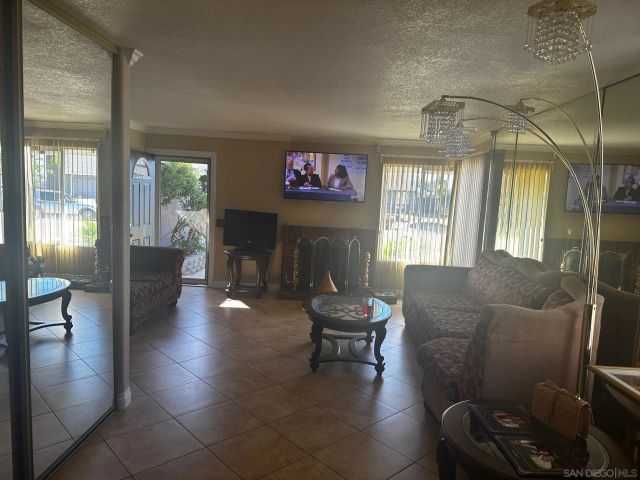 5935 Flipper Dr, San Diego, CA 92114