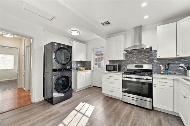 7455 Blewett Avenue, Van Nuys, CA 91406