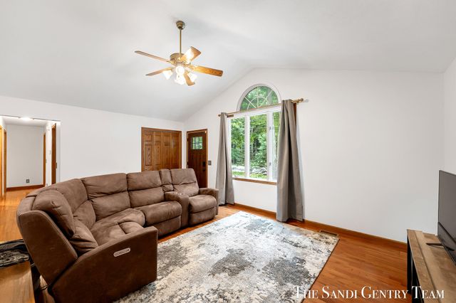 18362 168th Avenue, Spring Lake Twp, MI 49456