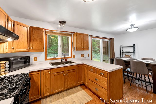 18362 168th Avenue, Spring Lake Twp, MI 49456