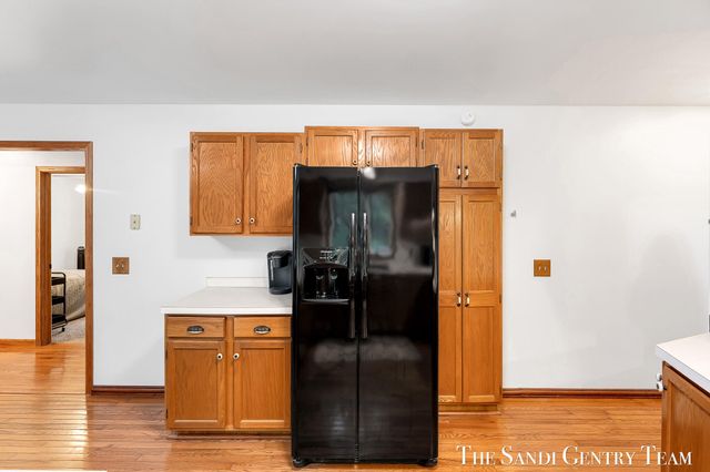 18362 168th Avenue, Spring Lake Twp, MI 49456