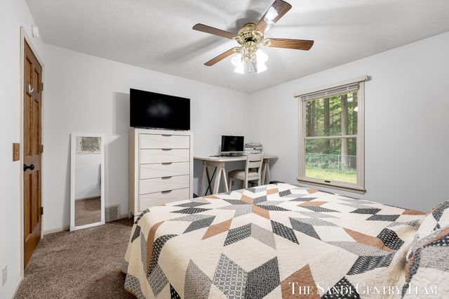 18362 168th Avenue, Spring Lake Twp, MI 49456