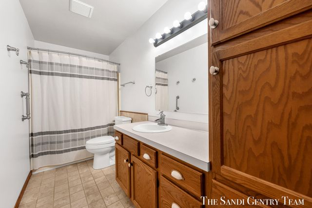 18362 168th Avenue, Spring Lake Twp, MI 49456