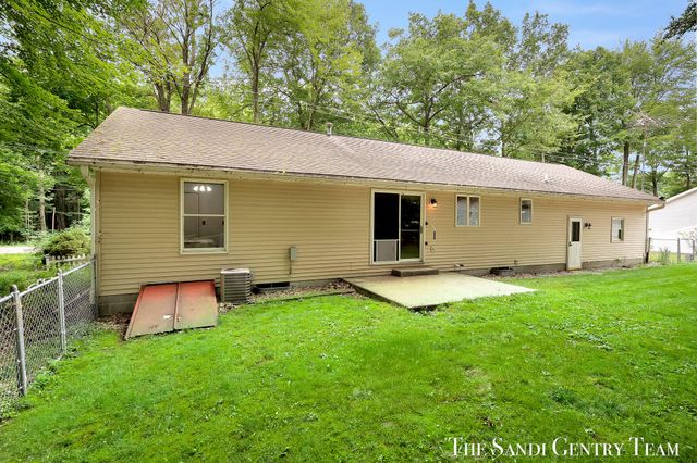 18362 168th Avenue, Spring Lake Twp, MI 49456