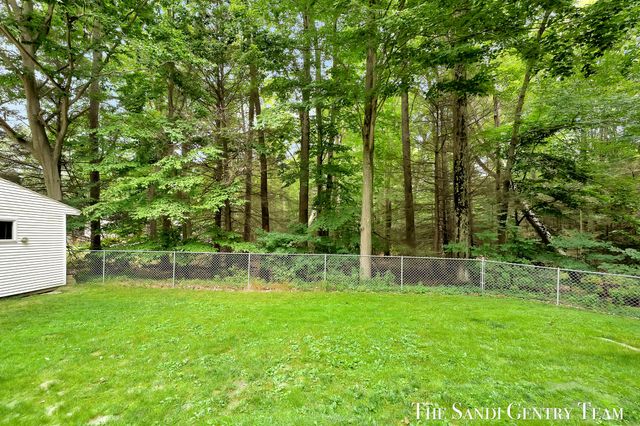 18362 168th Avenue, Spring Lake Twp, MI 49456