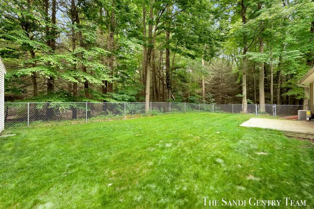 18362 168th Avenue, Spring Lake Twp, MI 49456