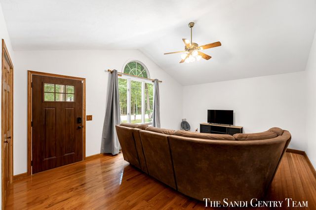 18362 168th Avenue, Spring Lake Twp, MI 49456