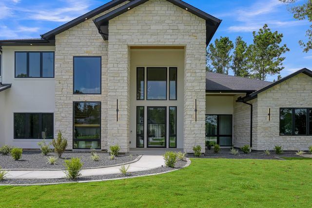7717 Dog Wood Acres Drive, Montgomery, TX 77316