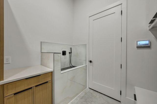 7717 Dog Wood Acres Drive, Montgomery, TX 77316