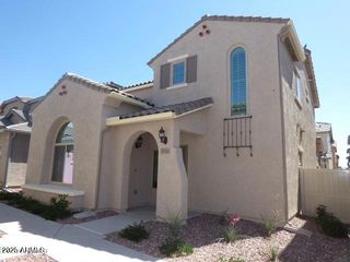 1950 W BUSONI Place, Phoenix, AZ 85023