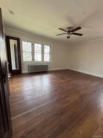 16814 Parkside Street, Detroit, MI 48221