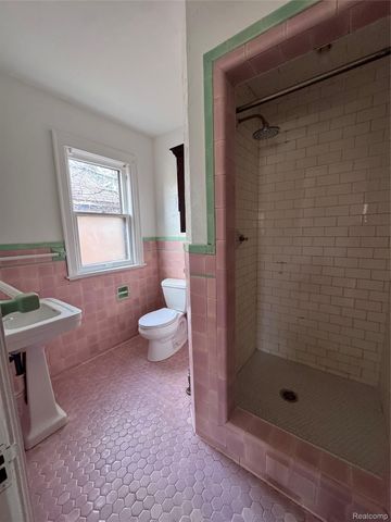 16814 Parkside Street, Detroit, MI 48221