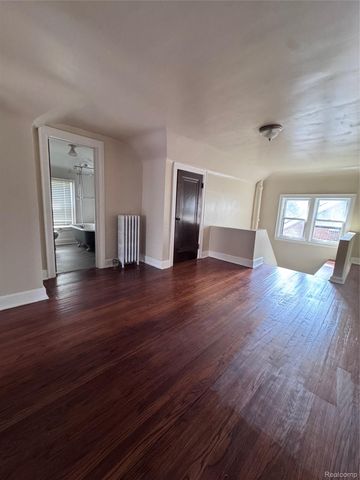 16814 Parkside Street, Detroit, MI 48221