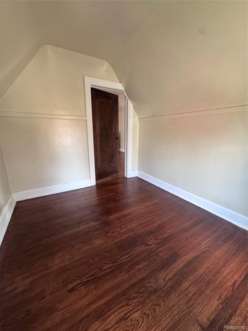 16814 Parkside Street, Detroit, MI 48221