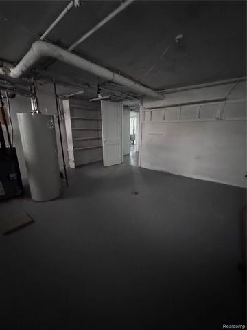 16814 Parkside Street, Detroit, MI 48221