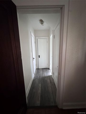 16814 Parkside Street, Detroit, MI 48221