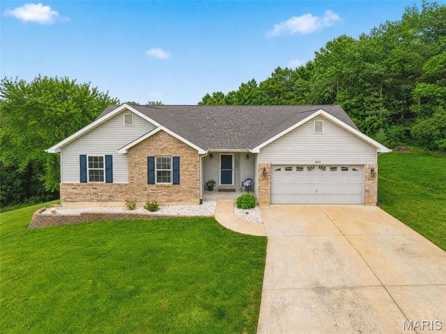 805 Sundance Court, Fenton, MO 63026